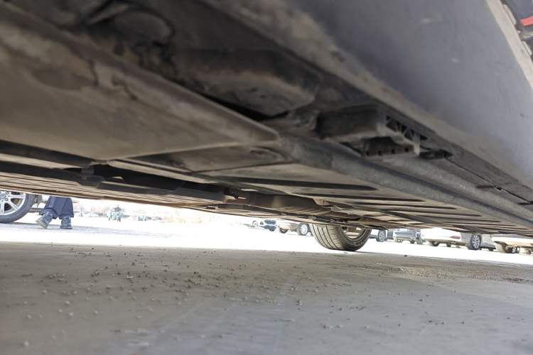 Used Mercedes-Benz E-Class 2018 E 300 L Luxury Model Chassis Front Left