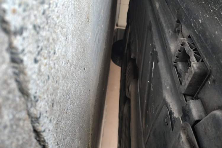 Used Mercedes-Benz E-Class 2018 Facelift E 200 L Chassis Front Right