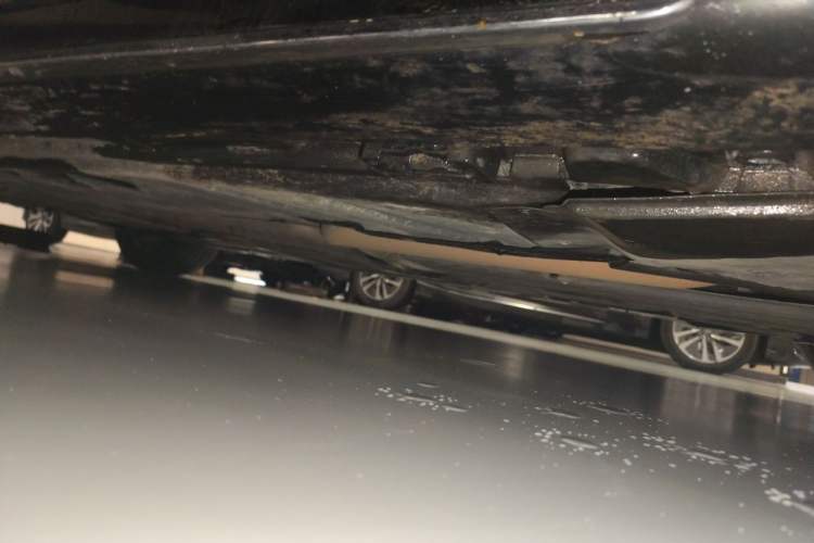 Used Mercedes-Benz E-Class 2018 E 300 L Sport Luxury Edition Chassis Front Right