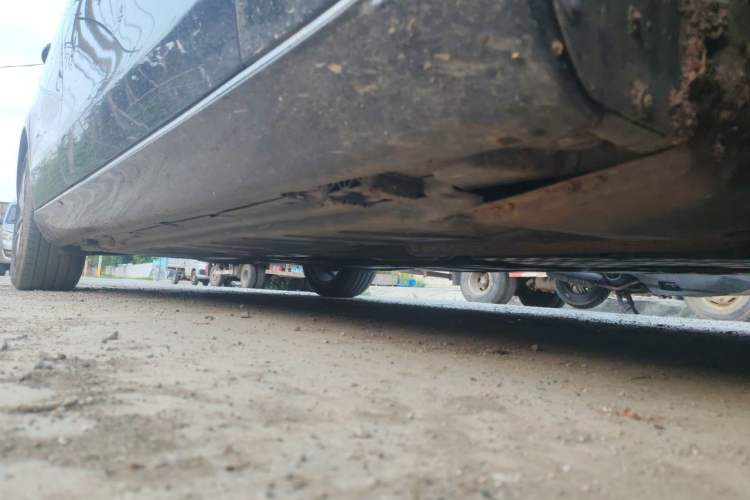 Used Mercedes-Benz E-Class 2018 Facelifted E 300 L Stylish Version Chassis Front Right