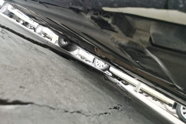 Used Mercedes-Benz E-Class 2018 Facelift E 200 L Chassis Front Right