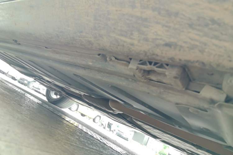 Used Mercedes-Benz E-Class 2018 Facelift E 200 L Chassis Front Right