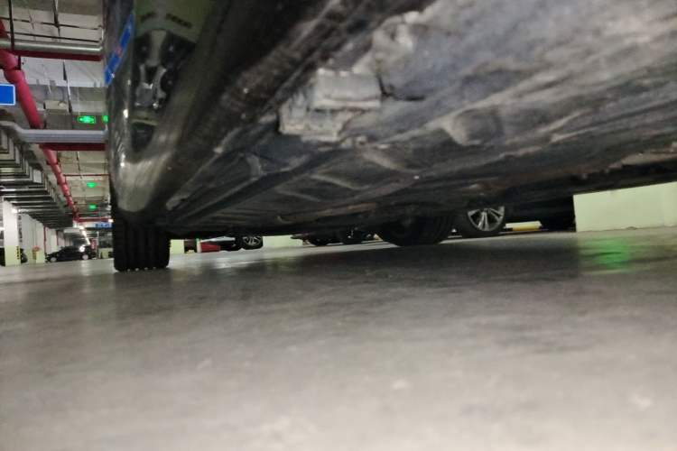 Used Mercedes-Benz E-Class 2018 E 320 L 4MATIC Chassis Rear Left