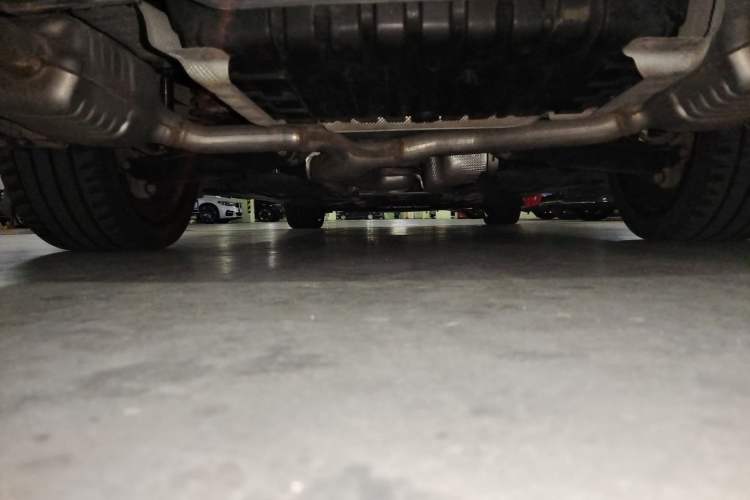 Used Mercedes-Benz E-Class 2018 E 320 L 4MATIC Chassis Rear
