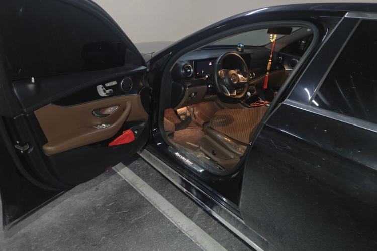Used Mercedes-Benz E-Class 2018 E 300 L Sport Luxury Edition Driver Seat