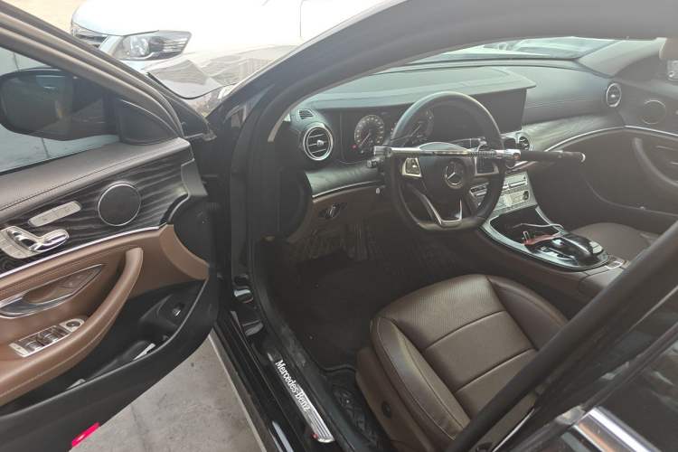 Used Mercedes-Benz E-Class 2018 E 300 L Sporty and Stylish Model Driver Seat