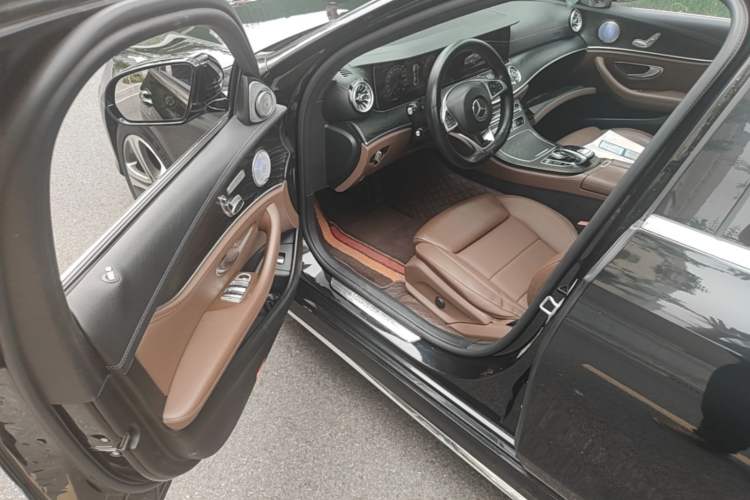 Used Mercedes-Benz E-Class 2018 Facelift E 200 L Sport Edition Driver Seat