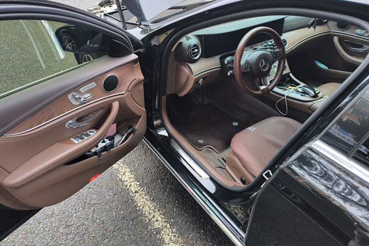 Used Mercedes-Benz E-Class 2018 Facelift E 300 L Luxury Edition Driver Seat
