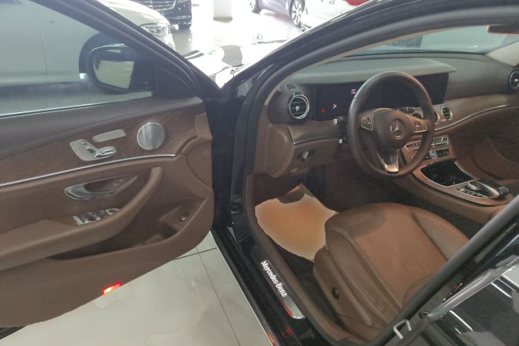 Used Mercedes-Benz E-Class 2018 Facelift E 300 L Luxury Edition Driver Seat