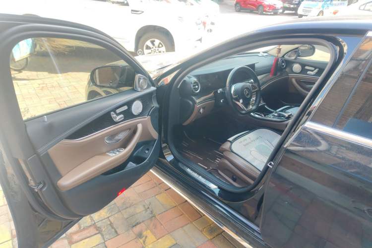 Used Mercedes-Benz E-Class 2018 E 200 L Sport 4MATIC Driver Seat