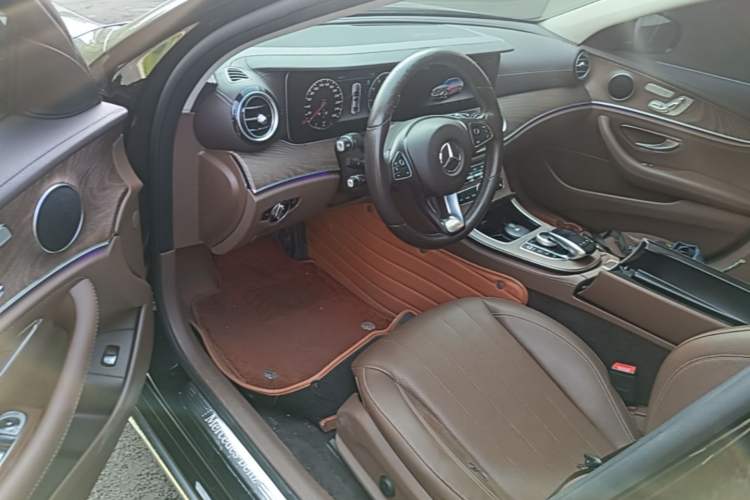 Used Mercedes-Benz E-Class 2018 Facelifted E 300 L Stylish Version Driver Seat