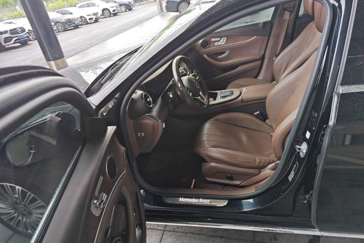 Used Mercedes-Benz E-Class 2018 Facelifted E 300 L Stylish Version Driver Seat
