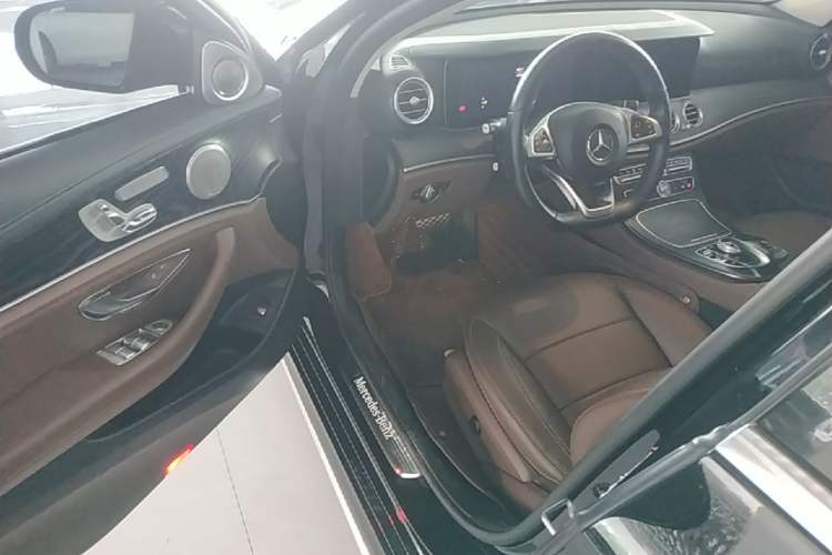 Used Mercedes-Benz E-Class 2018 E 300 L Sport Luxury Edition Driver Seat