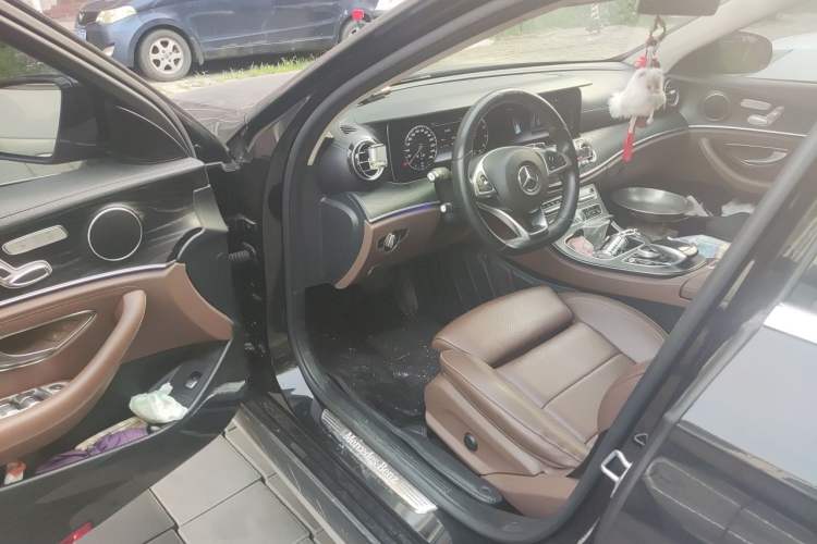 Used Mercedes-Benz E-Class 2018 Facelift E 200 L Sport 4MATIC Driver Seat