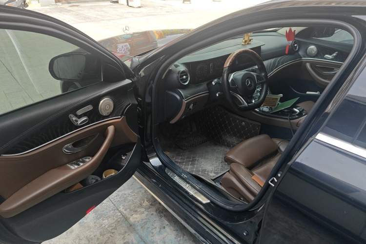 Used Mercedes-Benz E-Class 2018 Facelift E 200 L Sport Edition Driver Seat