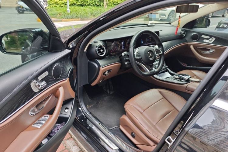 Used Mercedes-Benz E-Class 2018 Restyled E 300 L Sporty and Stylish Edition Driver Seat