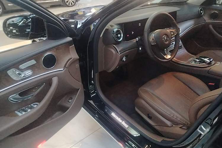 Used Mercedes-Benz E-Class 2018 E 300 L Luxury Model Driver Seat