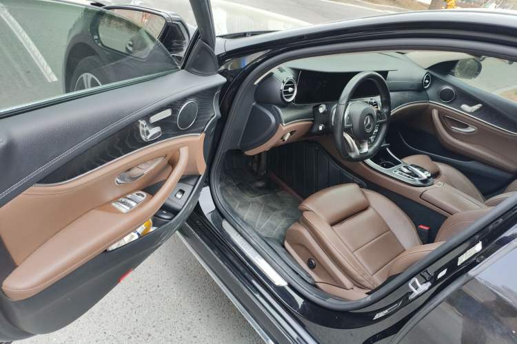 Used Mercedes-Benz E-Class 2018 Facelift E 200 L Sport Edition Driver Seat