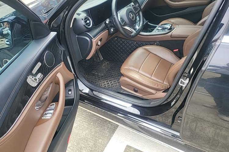 Used Mercedes-Benz E-Class 2018 Facelift E 200 L Sport Edition Driver Seat