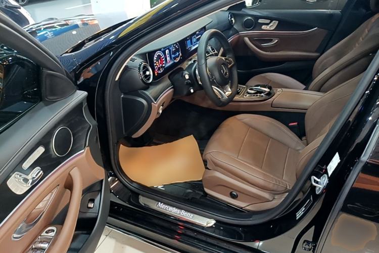 Used Mercedes-Benz E-Class 2018 Restyled E 300 L Sport Luxury Edition Driver Seat