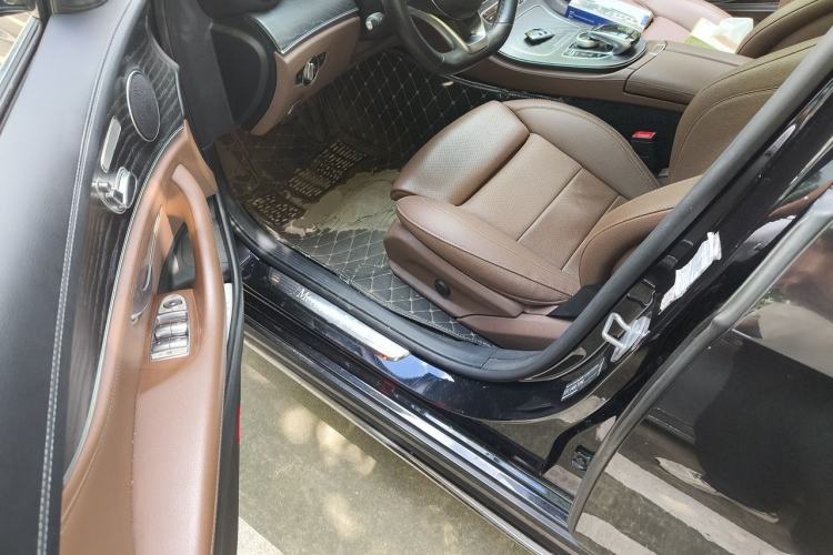 Used Mercedes-Benz E-Class 2018 Facelift E 200 L Sport Edition Driver Seat