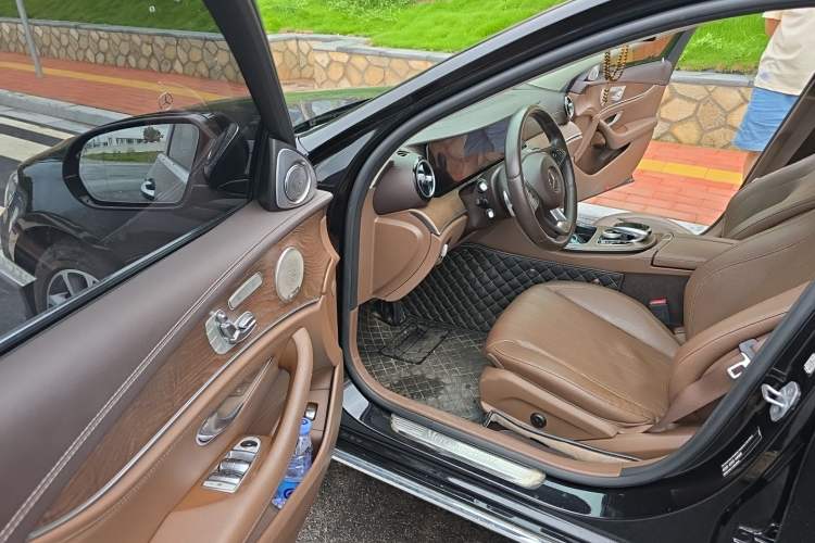 Used Mercedes-Benz E-Class 2018 Facelifted E 300 L Stylish Version Driver Seat