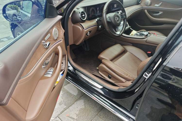 Used Mercedes-Benz E-Class 2018 Facelift E 200 L Driver Seat