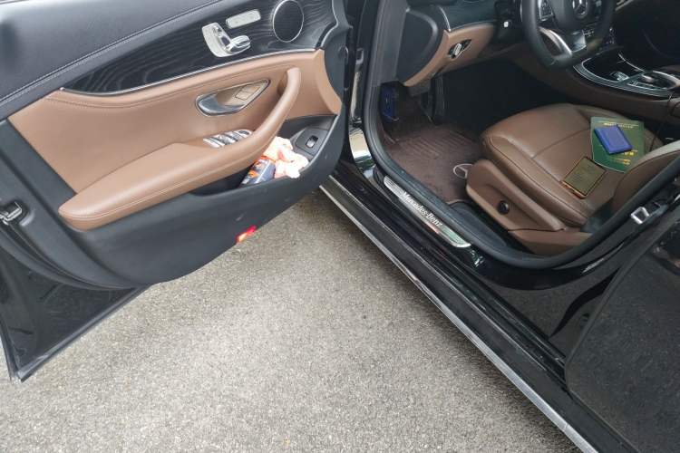 Used Mercedes-Benz E-Class 2018 E 300 L Sport Luxury Edition Driver Seat