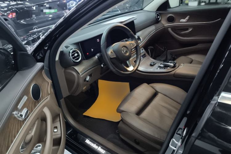 Used Mercedes-Benz E-Class 2018 E 200 L Driver Seat