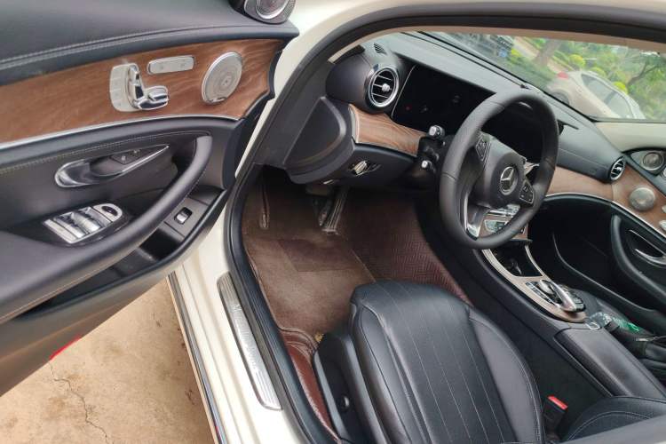 Used Mercedes-Benz E-Class 2018 E 300 L Luxury Model Driver Seat