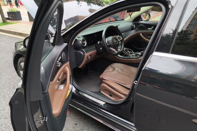 Used Mercedes-Benz E-Class 2018 Facelift E 200 L Sport Edition Driver Seat