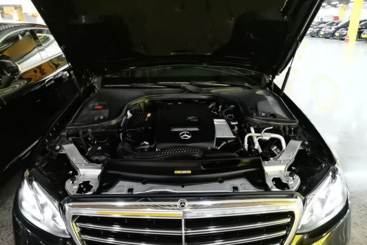 Used Mercedes-Benz E-Class 2018 Facelift E 300 L Luxury Edition Engine Bay