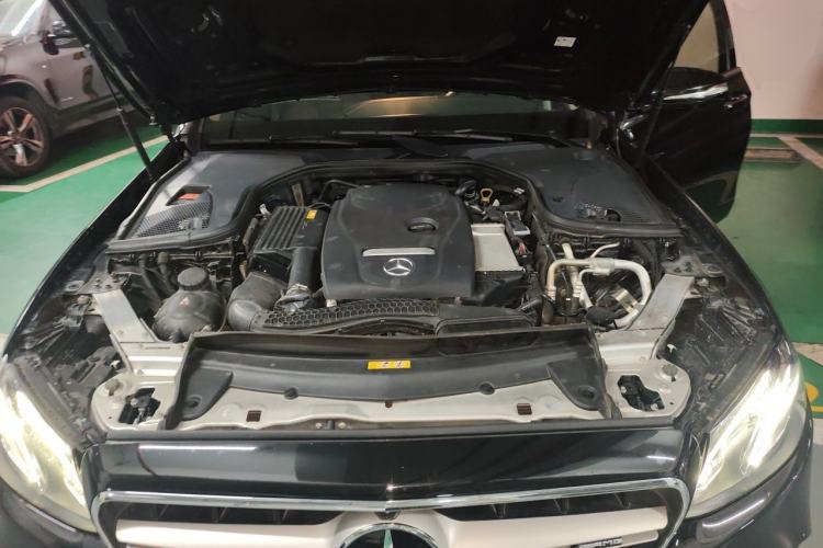 Used Mercedes-Benz E-Class 2018 E 300 L Sport Luxury Edition Engine Bay