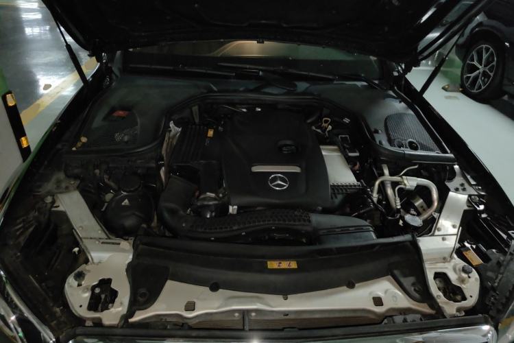Used Mercedes-Benz E-Class 2018 E 200 L Engine Bay