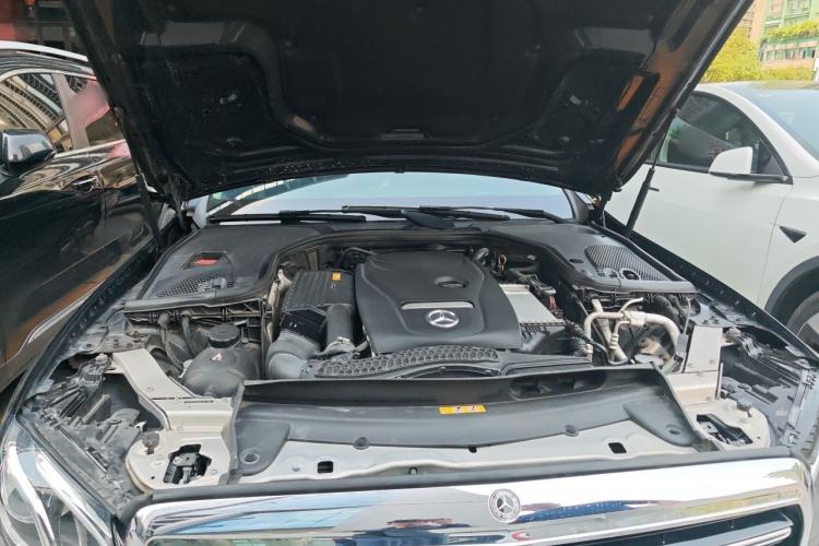 Used Mercedes-Benz E-Class 2018 Facelift E 300 L Luxury Edition Engine Bay