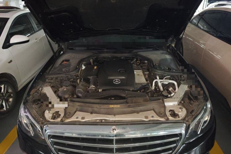 Used Mercedes-Benz E-Class 2018 E 200 L Engine Bay