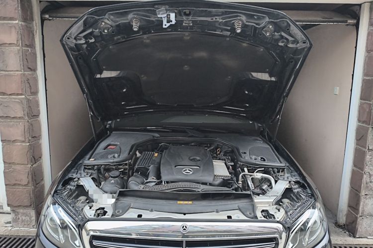 Used Mercedes-Benz E-Class 2018 Facelift E 200 L Engine Bay