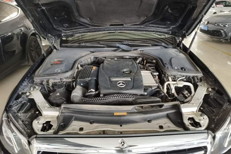 Used Mercedes-Benz E-Class 2018 Facelift E 300 L Luxury Edition Engine Bay