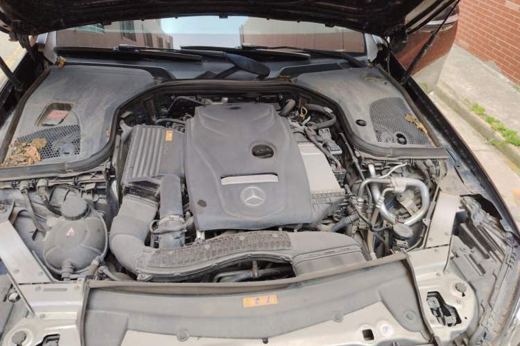 Used Mercedes-Benz E-Class 2018 Facelifted E 300 L Stylish Version Engine Bay
