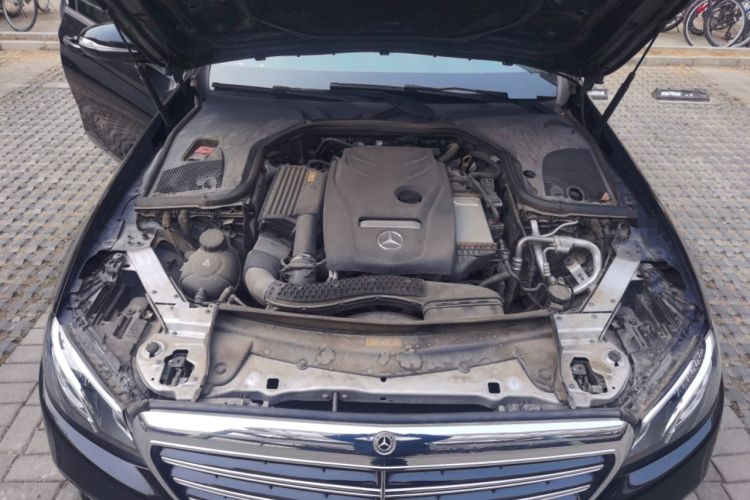 Used Mercedes-Benz E-Class 2018 E 200 L Engine Bay