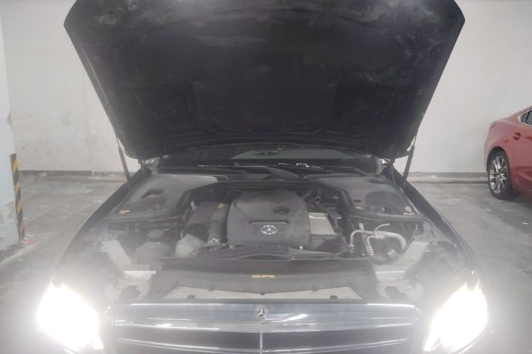 Used Mercedes-Benz E-Class 2018 Facelift E 200 L Engine Bay