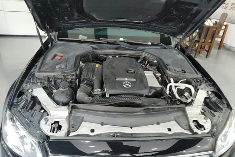 Used Mercedes-Benz E-Class 2018 Restyled E 300 L Sport Luxury Edition Engine Bay