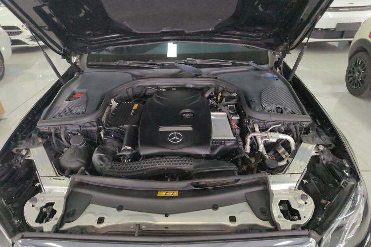 Used Mercedes-Benz E-Class 2018 Facelift E 300 L Luxury Edition Engine Bay