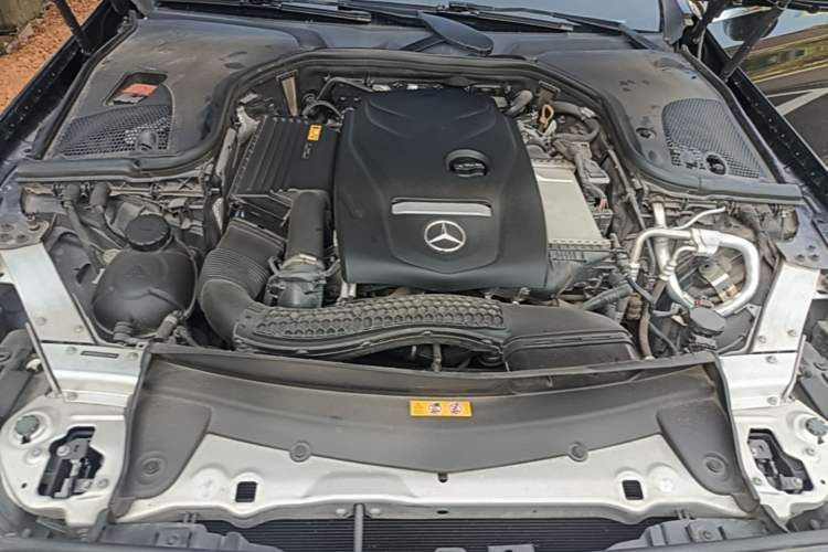 Used Mercedes-Benz E-Class 2018 Facelifted E 300 L Stylish Version Engine Bay