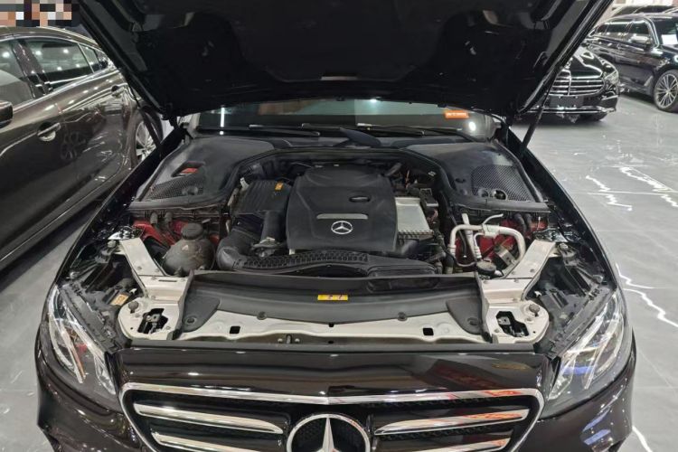 Used Mercedes-Benz E-Class 2018 E 200 Sport Edition Engine Bay