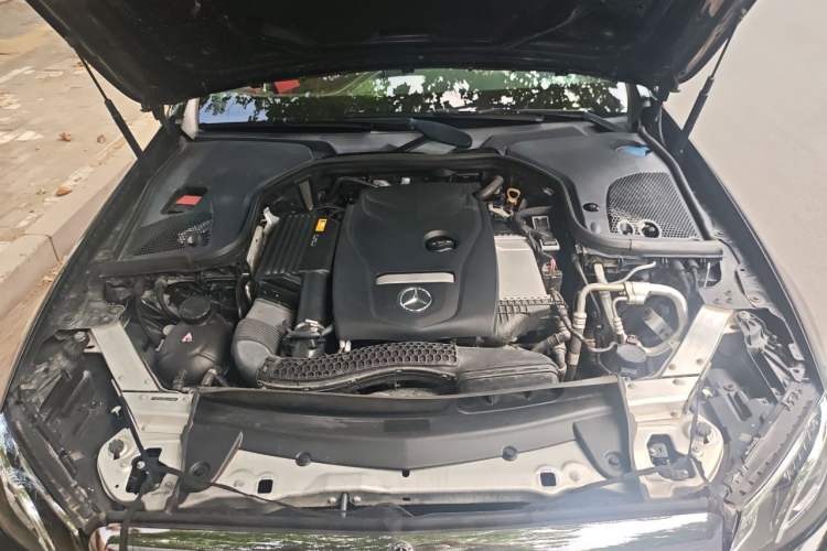 Used Mercedes-Benz E-Class 2018 Facelift E 200 L Engine Bay