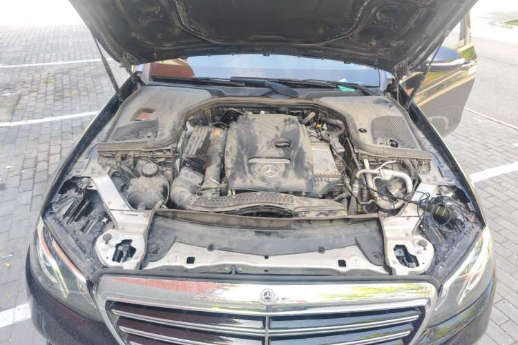 Used Mercedes-Benz E-Class 2018 Facelift E 200 L 4MATIC Engine Bay
