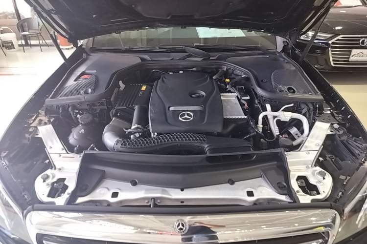 Used Mercedes-Benz E-Class 2018 Facelift E 200 L 4MATIC Engine Bay