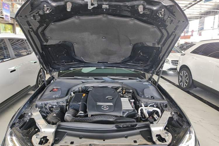 Used Mercedes-Benz E-Class 2018 E 200 L Sport Edition Engine Bay