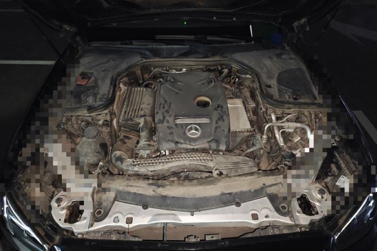 Used Mercedes-Benz E-Class 2018 E 200 L Engine Bay